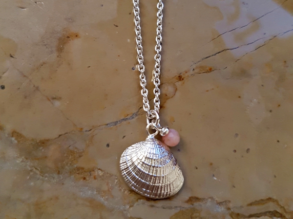Atelier Solstice – Pendentif argent et perle d'opale rose.