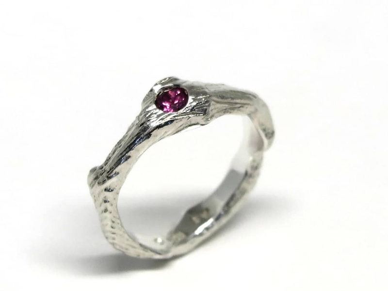 Bague en argent et grenat rose