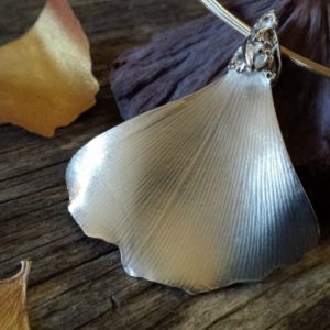 Pendentif feuille de Ginko