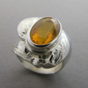 Bague et opale de feu