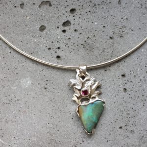 Pendentif opale Boulder et tourmaline