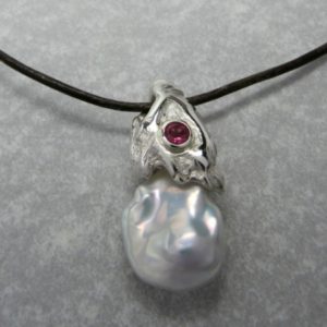 Pendentif tourmaline et perle Keshi