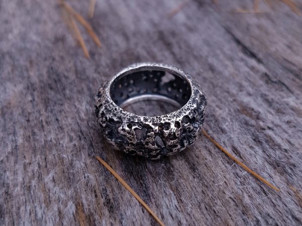 Anneau bombé «Cocon» oxydé 10.5 mm