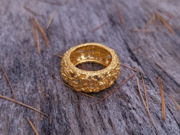 Anneau bombé «Cocon» doré 10.5 mm