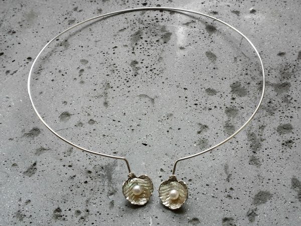 bien-etre-vegetal-collier-souple-petales.jpg