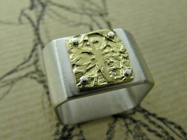 Bague carrée