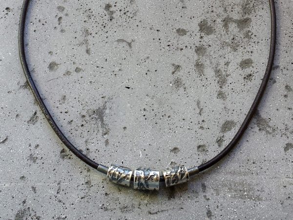ollier de perles forgées